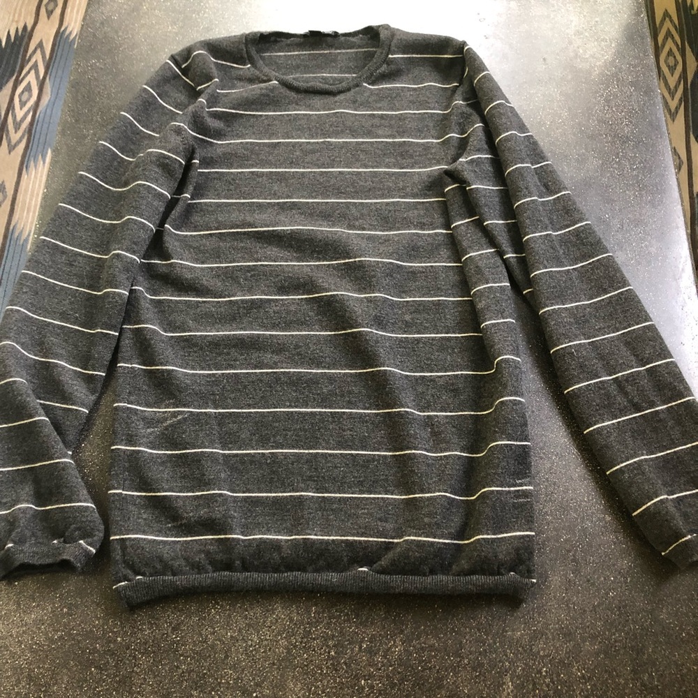 Theory grey white crew neck sweater